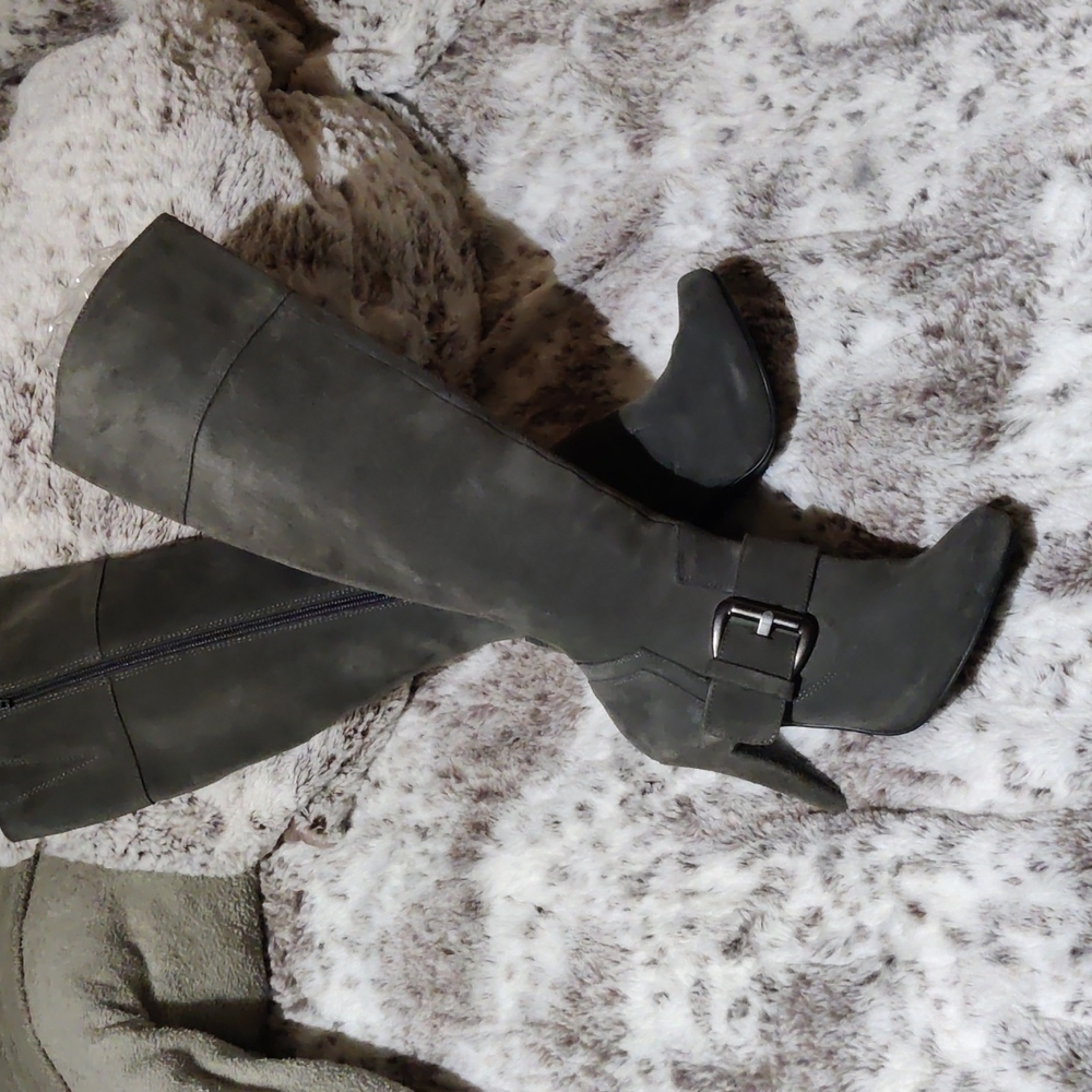 Bullboxer Knee High Heeled Boots